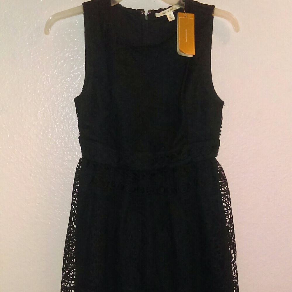 Miami sleeveless navy lace dress